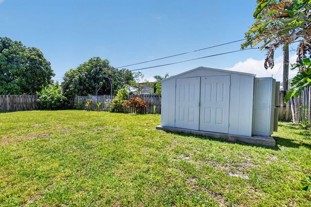 277 NW 3rd Court, Boca Raton, FL 33432