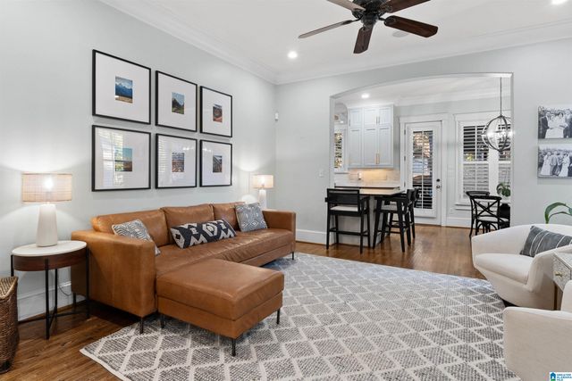 543 FOUNDERS PARK CIRCLE, Hoover, AL 35226