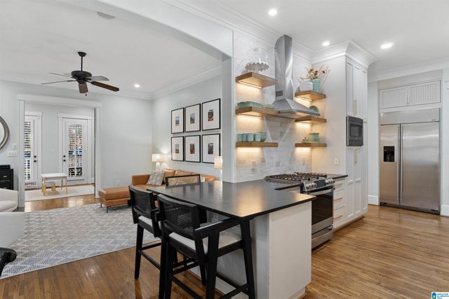 543 FOUNDERS PARK CIRCLE, Hoover, AL 35226