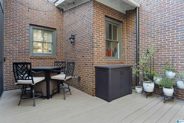 543 FOUNDERS PARK CIRCLE, Hoover, AL 35226