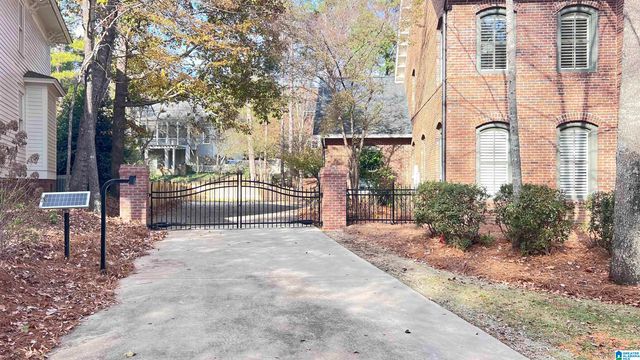 543 FOUNDERS PARK CIRCLE, Hoover, AL 35226