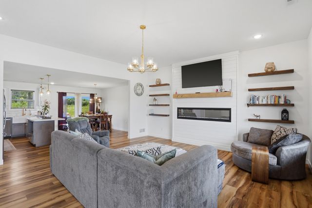 2209 BRENGMAN DR, Columbia, MO 65202