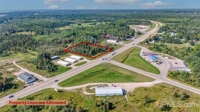 7683 Us2 Highway, Rapid River, MI 49878