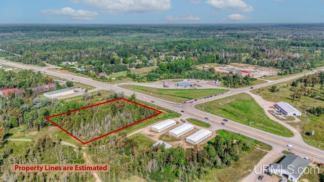 7683 Us2 Highway, Rapid River, MI 49878