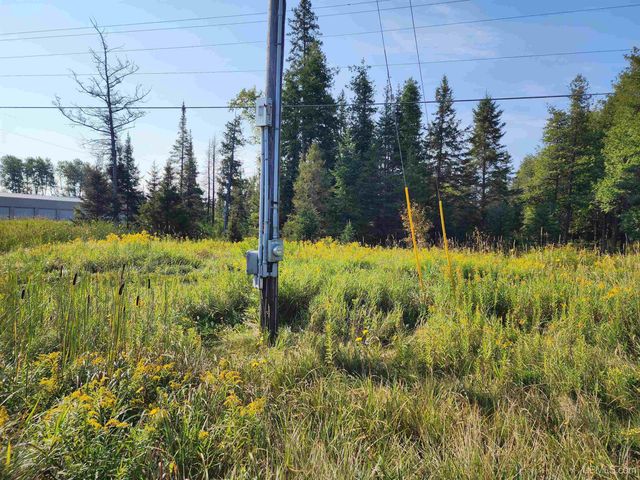 7683 Us2 Highway, Rapid River, MI 49878