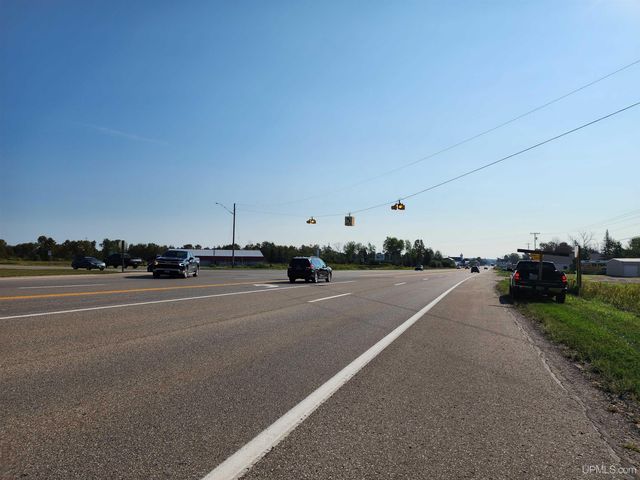 7683 Us2 Highway, Rapid River, MI 49878