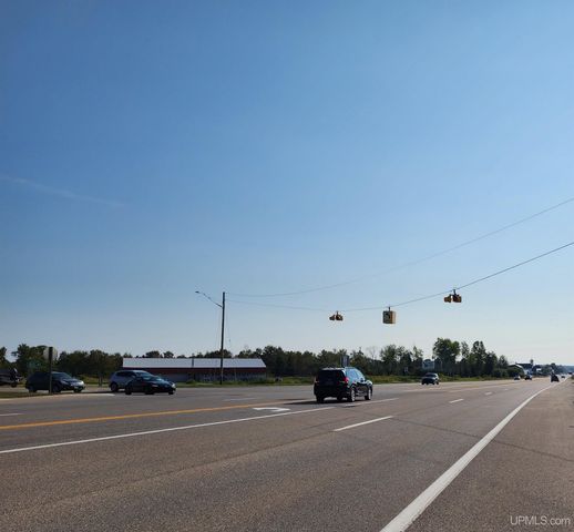 7683 Us2 Highway, Rapid River, MI 49878