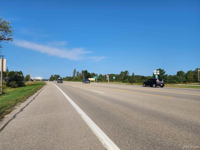 7683 Us2 Highway, Rapid River, MI 49878