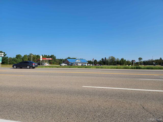 7683 Us2 Highway, Rapid River, MI 49878