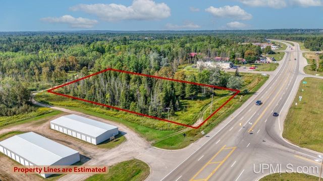 7683 Us2 Highway, Rapid River, MI 49878