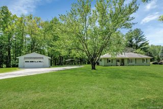 53 Bible Camp Road, Bloomingburg, NY 12721