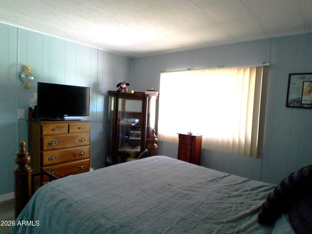 608 E QUEEN CREEK Court, Queen Valley, AZ 85118