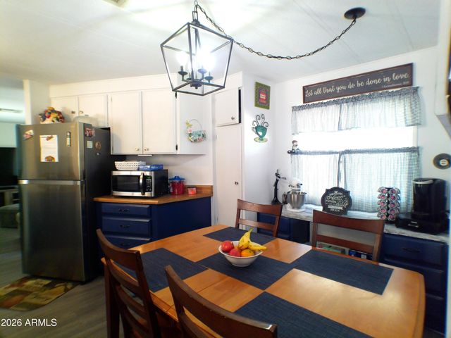 608 E QUEEN CREEK Court, Queen Valley, AZ 85118