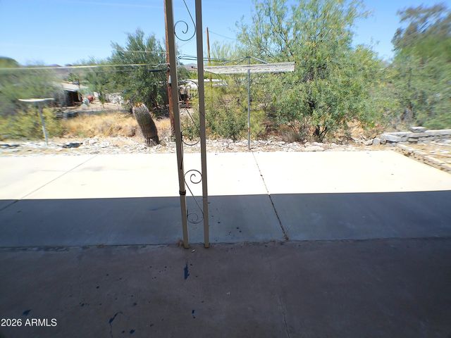 608 E QUEEN CREEK Court, Queen Valley, AZ 85118