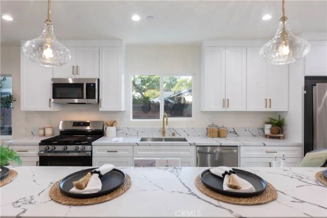 469 Highland, Pasadena, CA 91104