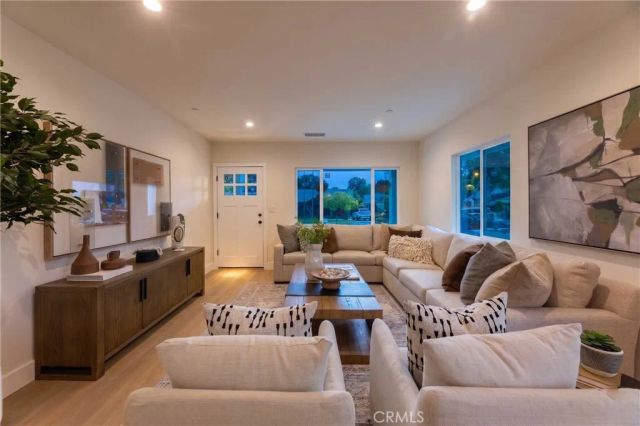469 Highland, Pasadena, CA 91104