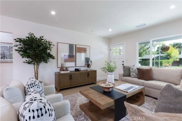 469 Highland, Pasadena, CA 91104
