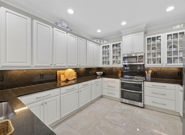 660 CHIPPER DRIVE, Sun City Center, FL 33573