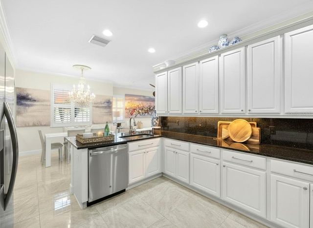 660 CHIPPER DRIVE, Sun City Center, FL 33573