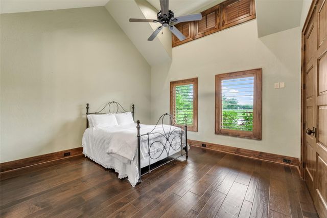 654 Navasota Ridge, Navasota, TX 77868