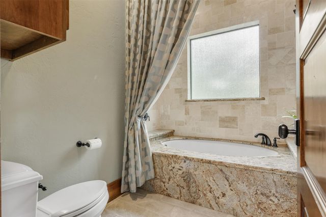 654 Navasota Ridge, Navasota, TX 77868