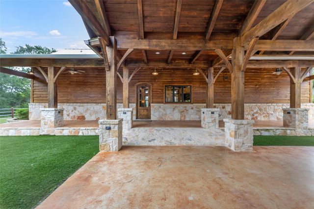 654 Navasota Ridge, Navasota, TX 77868