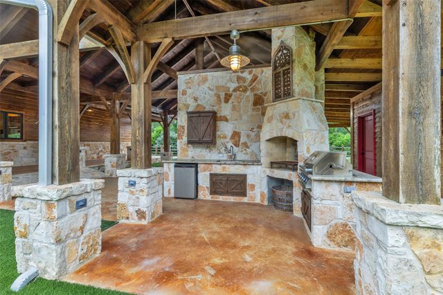 654 Navasota Ridge, Navasota, TX 77868