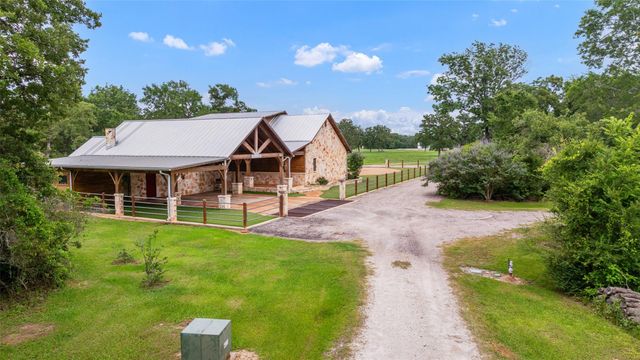 654 Navasota Ridge, Navasota, TX 77868