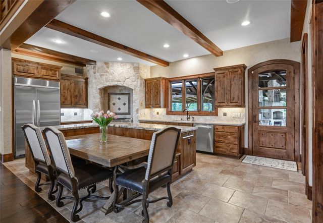 654 Navasota Ridge, Navasota, TX 77868