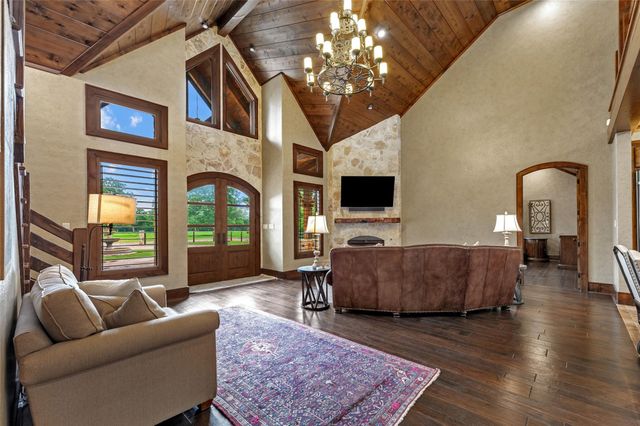 654 Navasota Ridge, Navasota, TX 77868