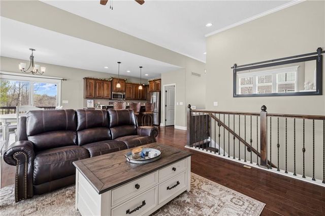 1021 SE Carmine Court, Blue Springs, MO 64014