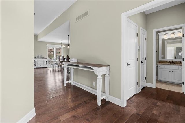 1021 SE Carmine Court, Blue Springs, MO 64014