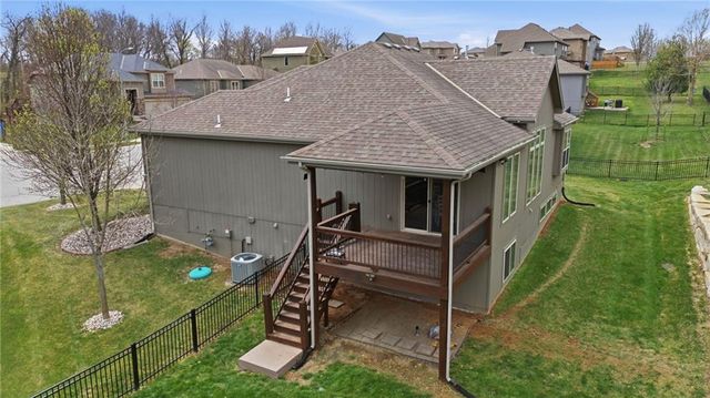 1021 SE Carmine Court, Blue Springs, MO 64014