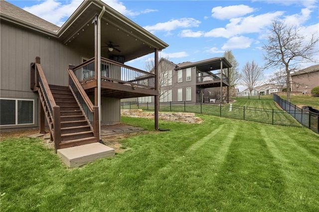 1021 SE Carmine Court, Blue Springs, MO 64014