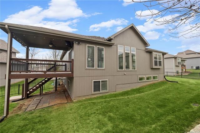 1021 SE Carmine Court, Blue Springs, MO 64014