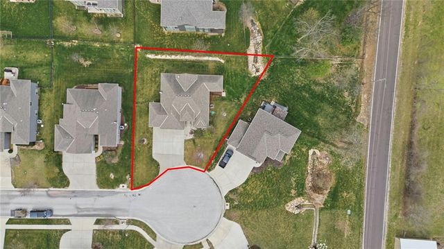 1021 SE Carmine Court, Blue Springs, MO 64014