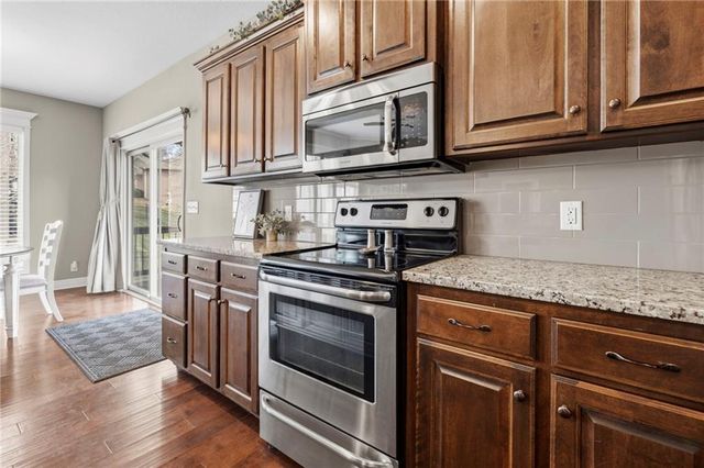 1021 SE Carmine Court, Blue Springs, MO 64014