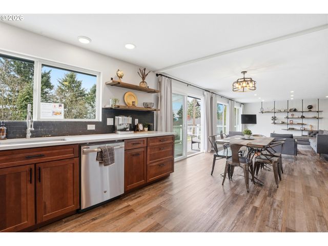 1101 E 33RD Pl, Vancouver, WA 98661