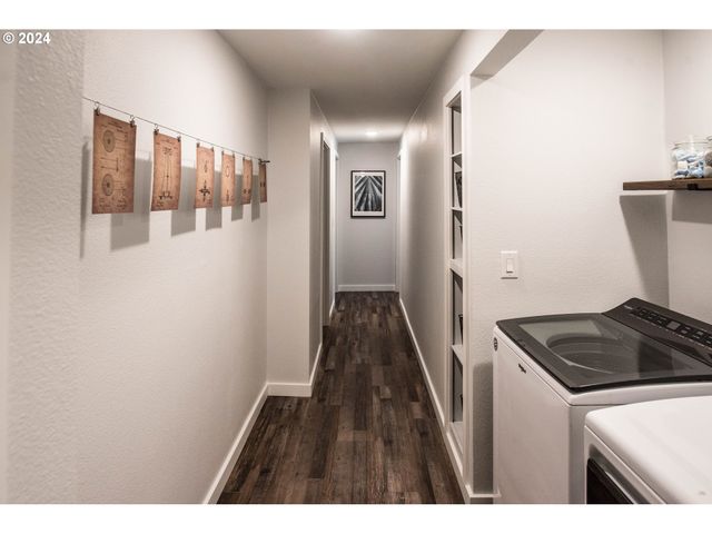 1101 E 33RD Pl, Vancouver, WA 98661