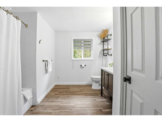 1101 E 33RD Pl, Vancouver, WA 98661