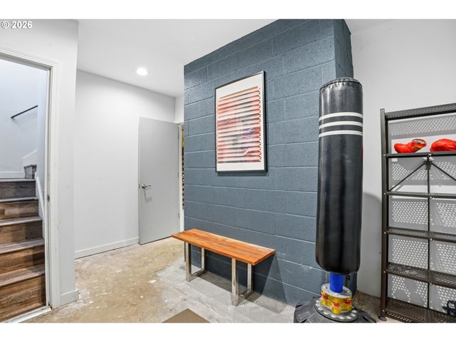 1101 E 33RD Pl, Vancouver, WA 98661