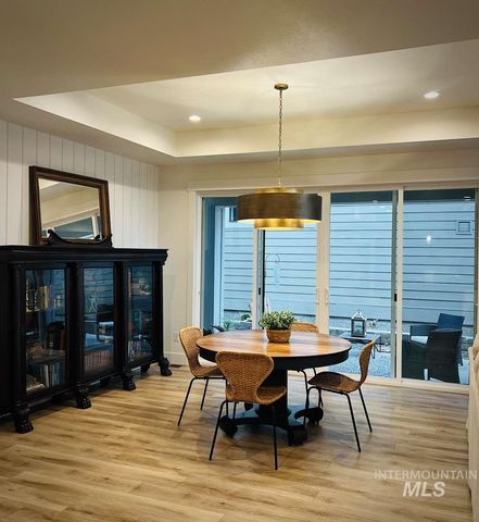 11858 N 21st Ave, Boise, ID 83714