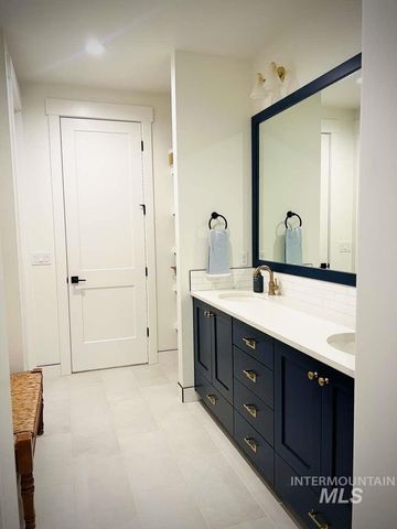 11858 N 21st Ave, Boise, ID 83714