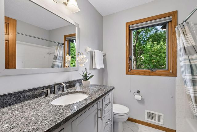 5020 Minneapolis Avenue, Mound, MN 55364