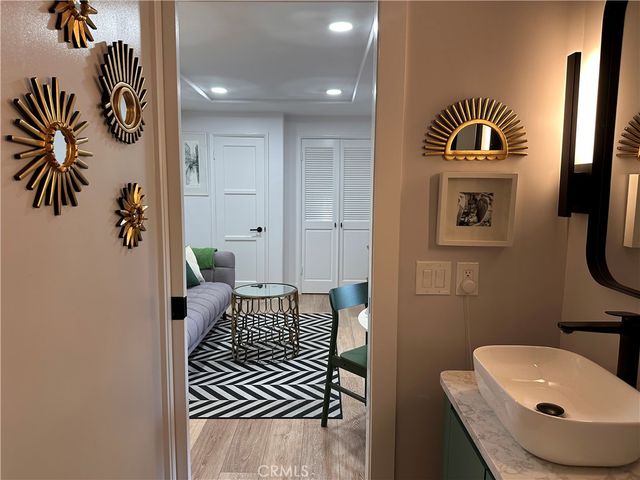 736 Lower Griffith Place, Laguna Beach, CA 92651