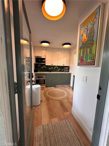 736 Lower Griffith Place, Laguna Beach, CA 92651