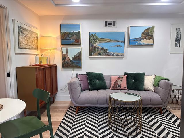 736 Lower Griffith Place, Laguna Beach, CA 92651