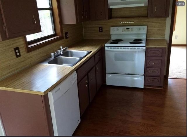 257 Castleair Drive NE, Kennesaw, GA 30144