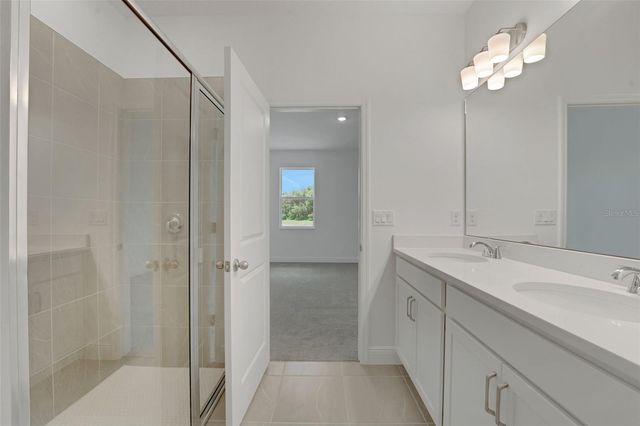 752 SUNSHOWER DRIVE, Lady Lake, FL 32159