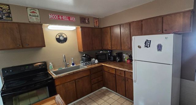 1910 34th Street, Bay City, MI 48708